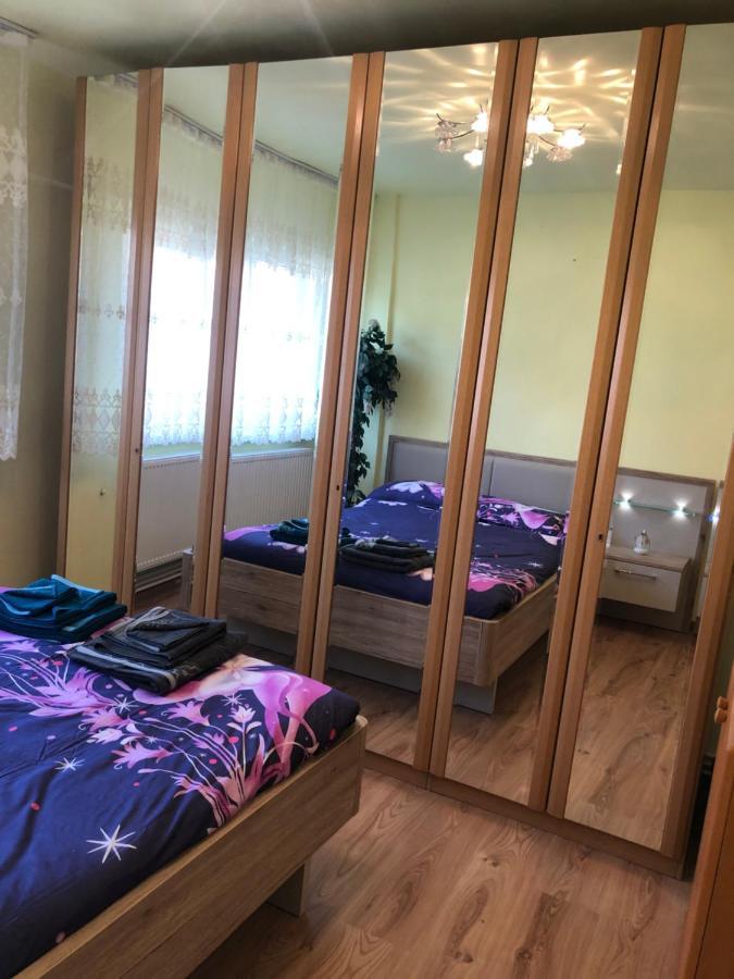 La Symo Apartament Straja Lupeni Lupeni  Екстериор снимка